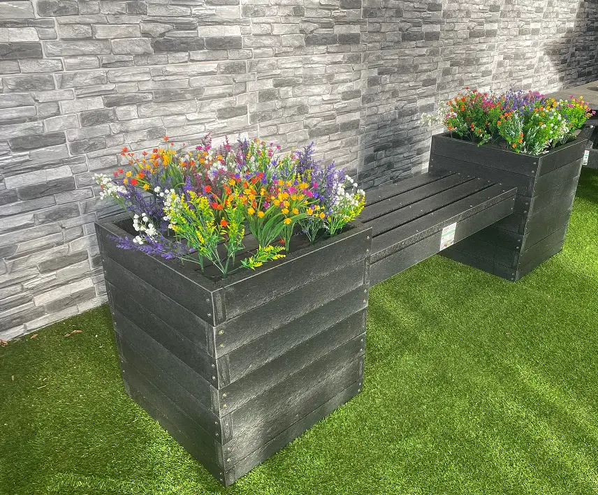 Backyard Planter Ideas